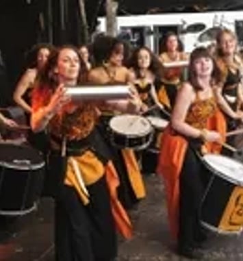Zalindê et Puissance Percussive Féminine