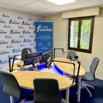 40 ans de radio de proximité : visite des studios de Radio Fidélité