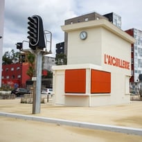 L'Aiguilleuse, ancien poste d'aiguillage SNCF devenu kiosque créatif