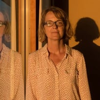 Rose Immobile, Lecture par Karin Serres