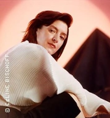 Pauline Croze