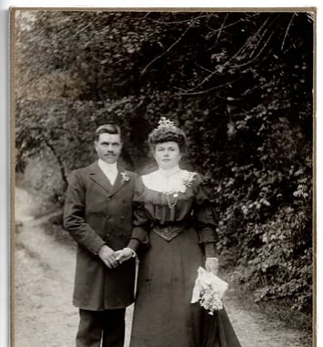 Vernissage "Bouguenais s'affiche ! : 200 ans de portraits bouguenaisiens à travers l'œil des photographes"
