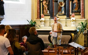 Visite de l'église : les trésors cachés de la sacristie