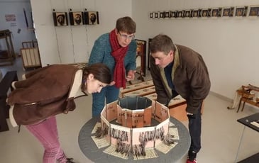 Tapisserie sur métier de basse lice: visitez l'atelier.