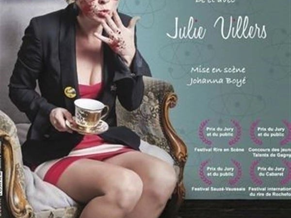 Julie Villers dans Je buterais bien ma mère un dimanche