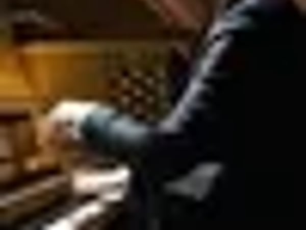 Thibault Fajoles, titulaire adjoint du Grand orgue Notre-Dame-de-Paris