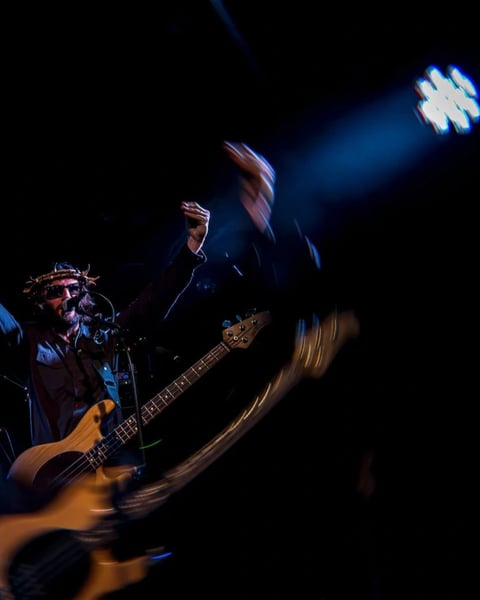 Les hommes crabes + avalanches + behold the monkey